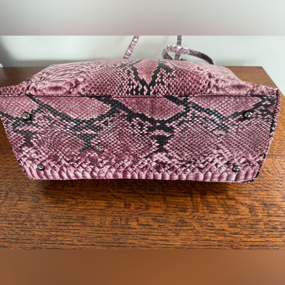 NWT Badgley Mischka Vegan Leather Pink and Multicolor Snake Print Tote - Picture 7 of 10